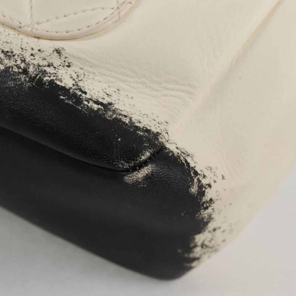 Chanel Jumbo Beige Leather Shoulder Bag (Pre-Owned) - Picture 9 of 16